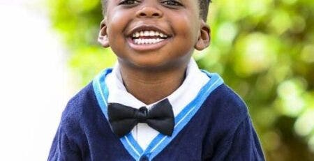 foto niño muy elegante
