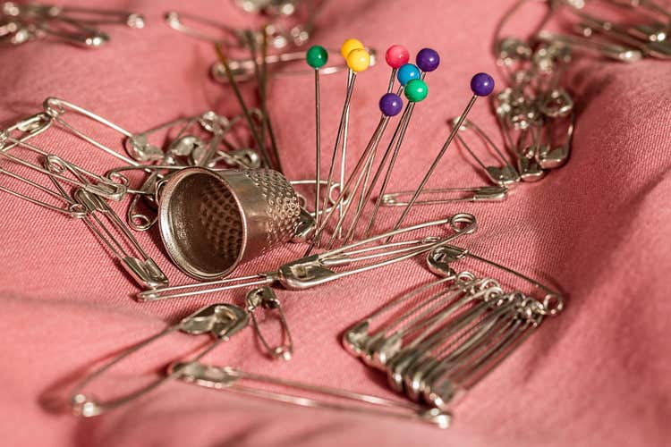 sewing thimble pins safety pins 37631